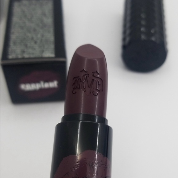 KVD STUDDED LIPSTICK - EGGPLANT - Picture 7 of 16